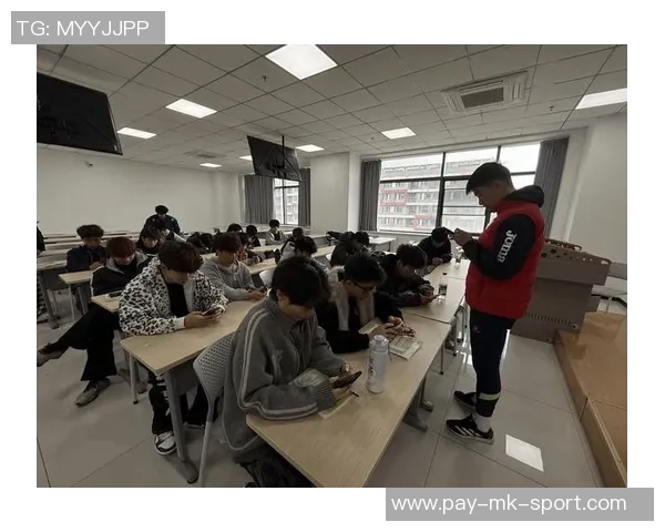 张冬平在足球领域的崛起与成就探讨及其对中国足球发展的影响分析